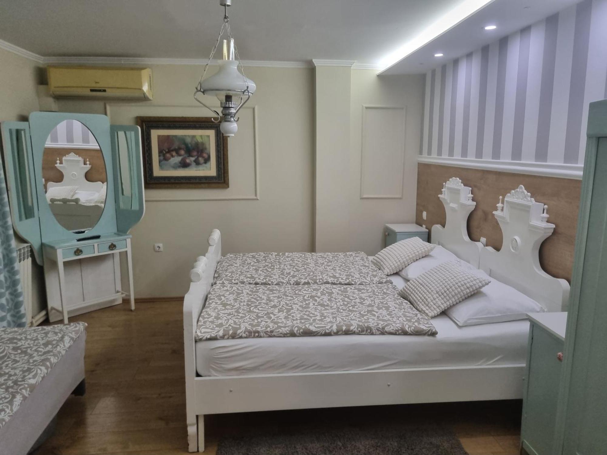 Villa Lucia - Apartments&Rooms Slavonski Brod Exterior foto