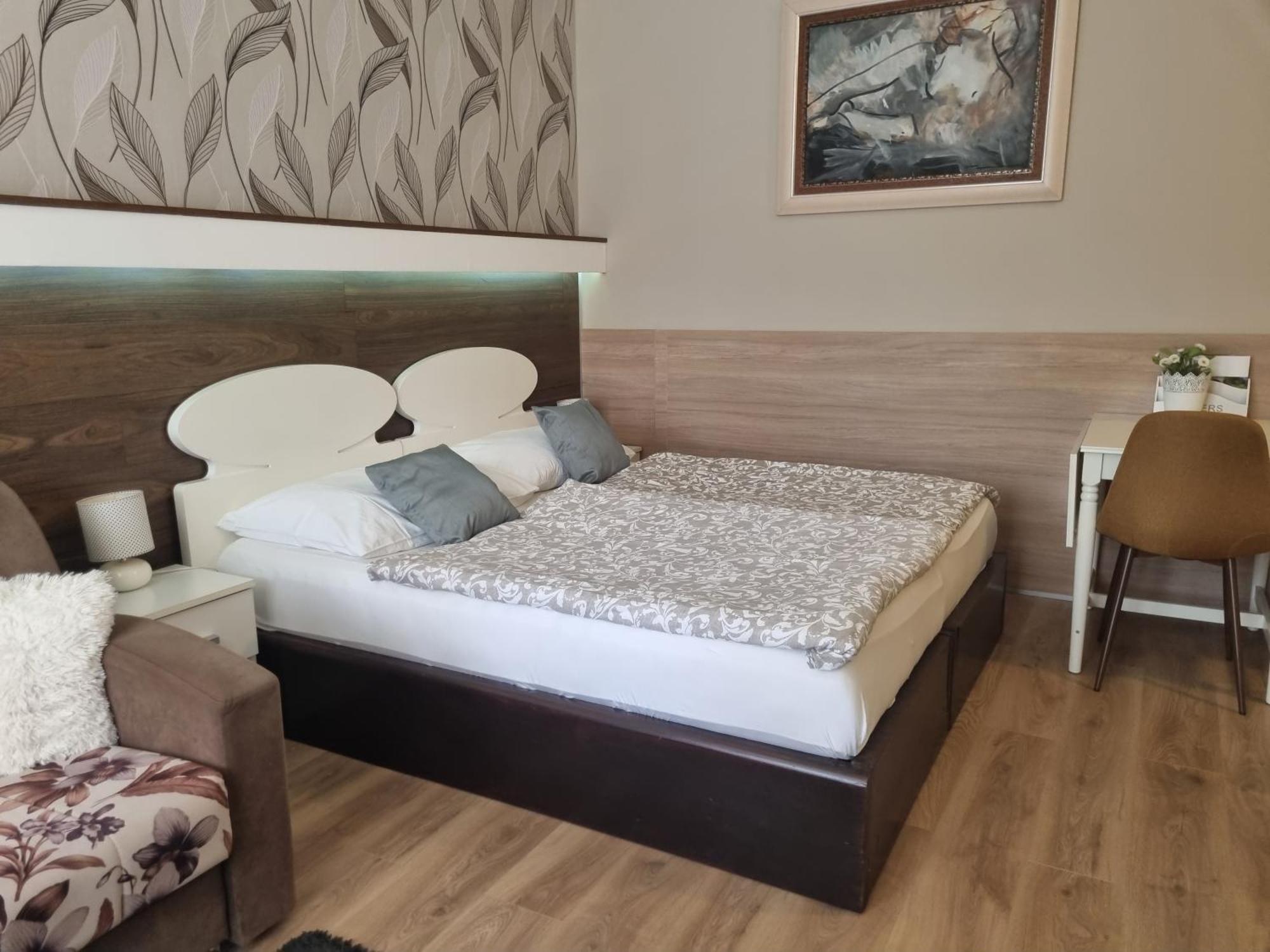 Villa Lucia - Apartments&Rooms Slavonski Brod Exterior foto
