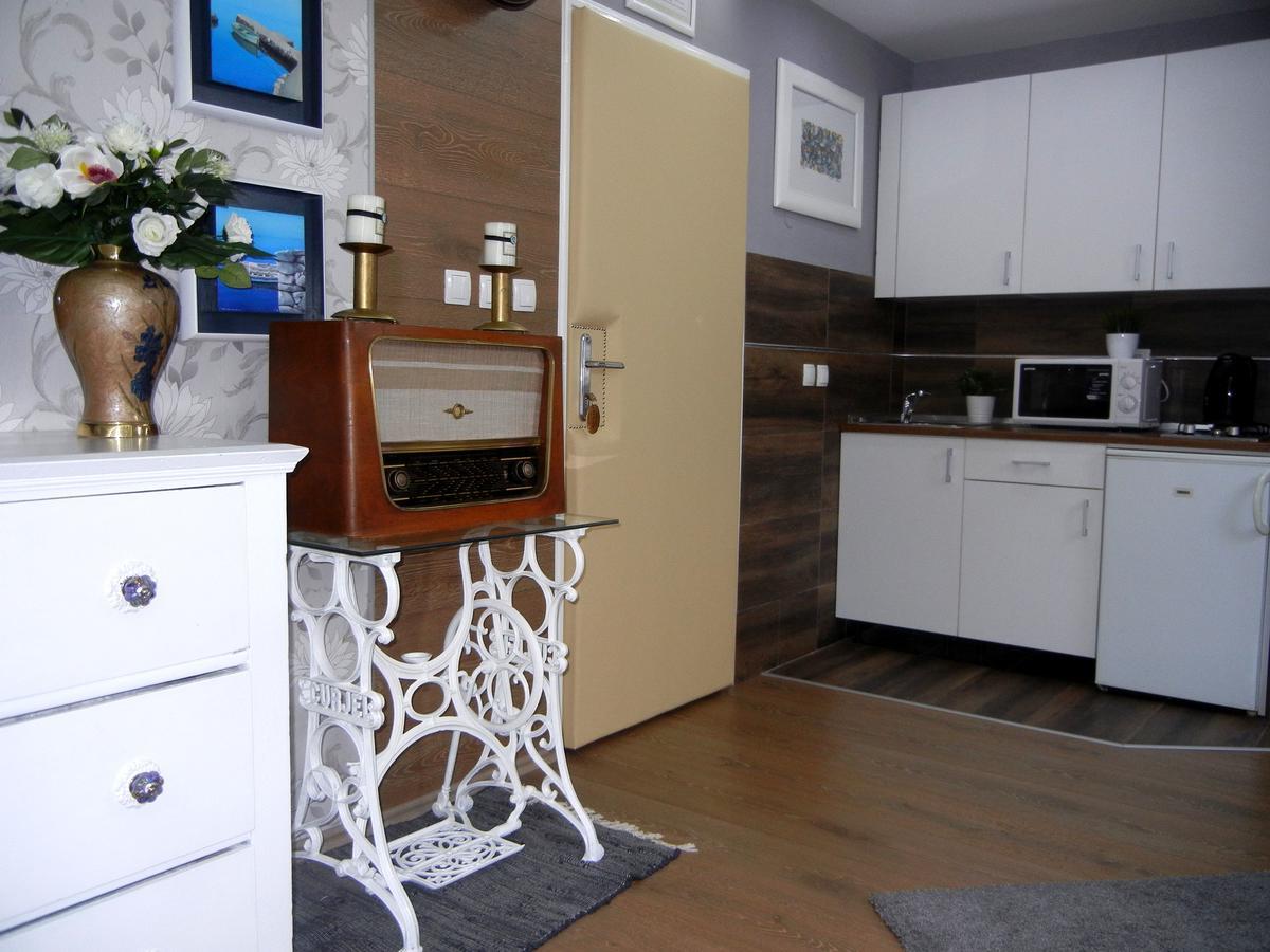 Villa Lucia - Apartments&Rooms Slavonski Brod Exterior foto